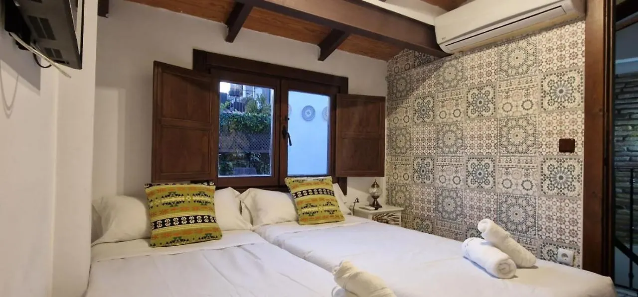 Patrimonio Arabe Vista A La Alhambra Hotel Granada Spain